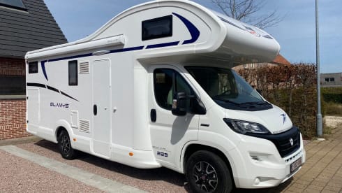 005 – New Alcove (2022) with separate extra bedroom - Mclouis Glamys 223