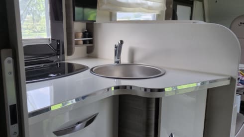 Exclusive 4-seater Integrated – McLouis Carat 873G (2024)