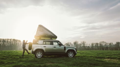 Above & Beyond – The All New Land Rover Defender