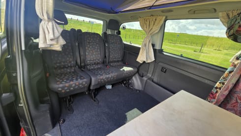 Blacky – Mercedes- Benz Vito Camper 5-Pers. "Blacky" | Automaat & Airco | Euro 5