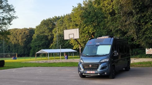4p Adria Twin Family Van