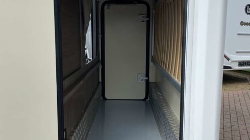 Wildcamper – Family camper McLouis Carat 