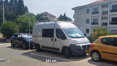 Adventurous camper van with on-board cinema and "Stealth Mode"