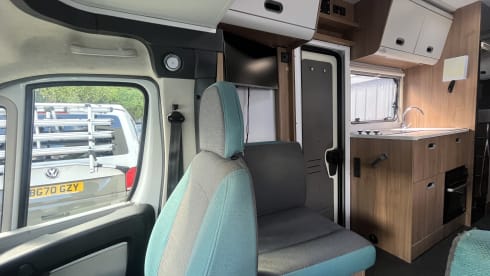 Annie – 6 berth Fiat Adria Sun Living
