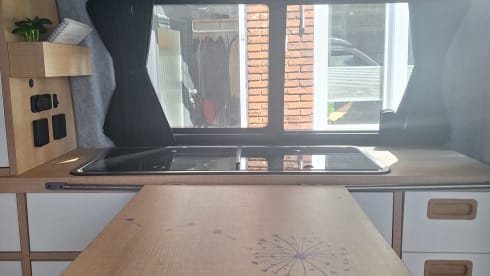 Vrijheid op vier wielen: huur deze fijne VW T6 camper!