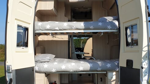 Very rare - Perfect getaway van - No bed set up required