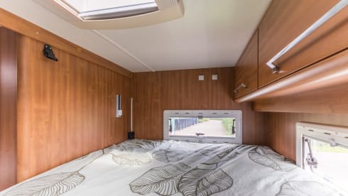 Nice Fiat semi-integrated camper for 5p