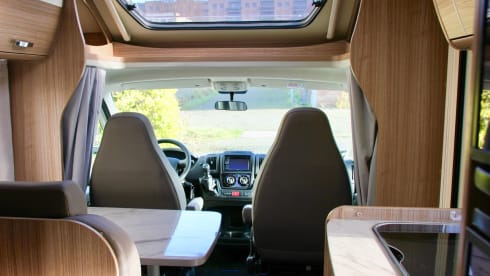3 – Spacious 2-person camper with single beds or king-size bed!