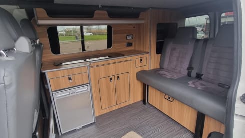 Falcon – 4 berth Volkswagen campervan from 2014