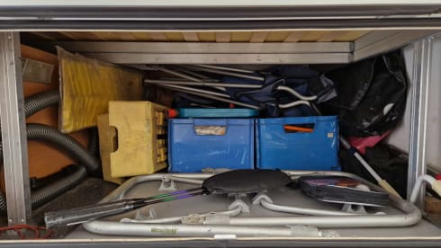 Hymer  – 2p Hymer camper + bicycle carrier