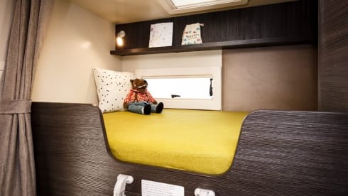 Miel – Fully equipped 4p Benimar Mileo 224 semi-integrated from 2020 - also SKI!!
