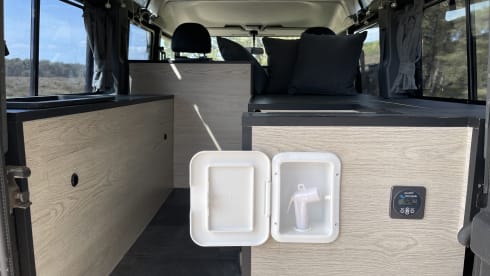 Louver – 2/3p Landrover Defender 110. Complete installation for your comfortable adventure