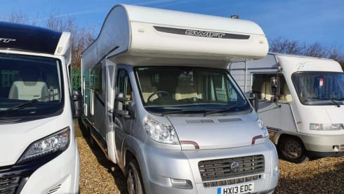 6 Berther get away – Family Motorhome 6 berth