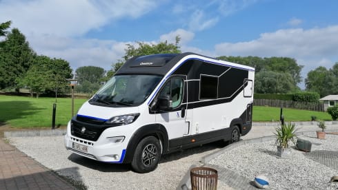 Adria Twin Supreme