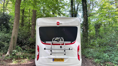 4-person Bürstner Viseo i690G integrated motorhome from 2014