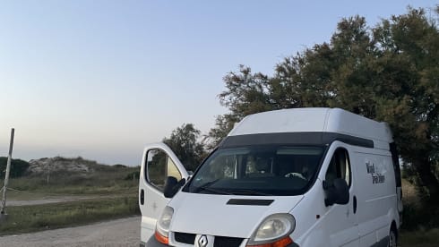 Simpele, betrouwbare camper – 2p Renault campervan from 2012