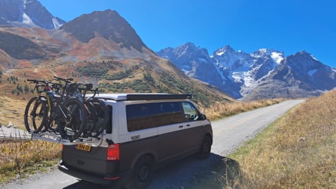 Dolomiti – 4p Volkswagen bus from 2017