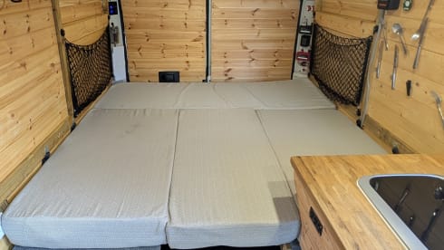 Limitless  – 2-4 berth Peugeot off grid campervan