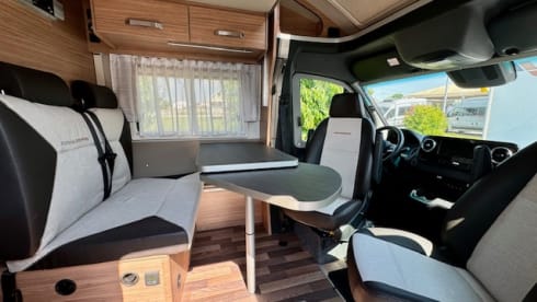 PEPPER TWIN – SEMI-INTEGRAL Weinsberg CaraCompact 640 MEG