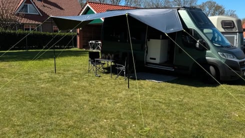 Hugo – Autarker und super ausgestatteter Camper Hugo