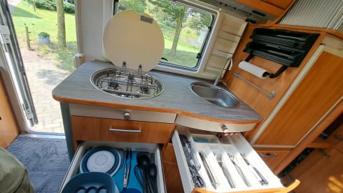 Camper Homer – Spacious integral camper with lots of comfort!