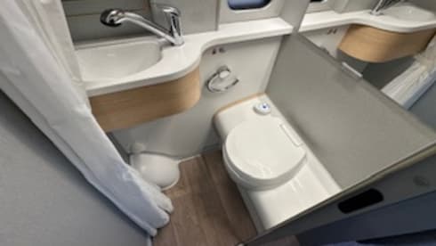 4-seater Mercedes-Benz bus from 2023