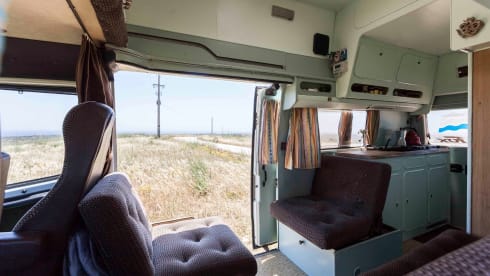 Ms. Paddy – Vintage Mercedes Westfalia campervan 🚌 🏄‍♂️ ⛱ incl. complete equipment