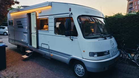 Plaatje – 2 Person Hymer integral