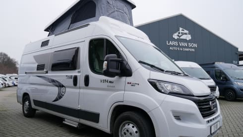 Chausson 6, Bus Camper 6 Mtr With Sleeping Lifting Roof, Up To 6 Pers Sleep!!
