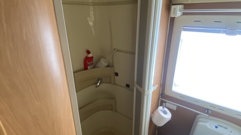 Annamaria  – Camper Laika con climatizzatore in cellula e portamoto