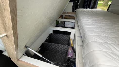 2p Volkswagen campervan