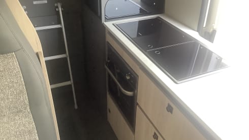  Autotrail Expedition 68 Pop Top 2/3/4 Berth