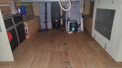 Wester – "OFF GRID" self-build bus camper 164Pk | 2 persons | Winter sports!!