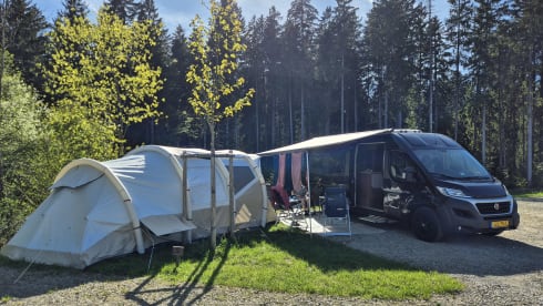 4p Knaus VanTourer 630L lengtebedden 