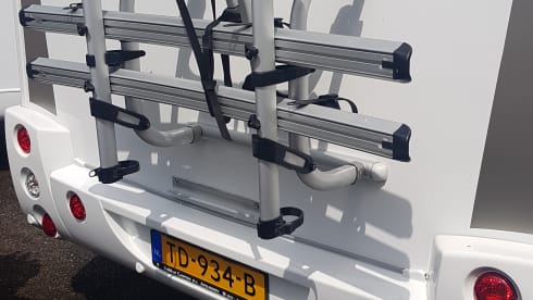 Ford Chausson EB 718