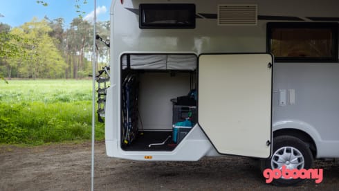 Mielke – Spacious Mobilhome Rollerteam Zefiro Plus 298TL 5 persons - Automatic