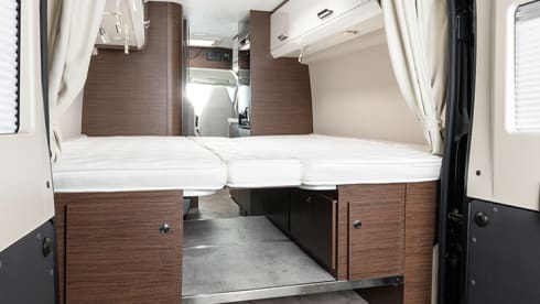Well equipped Karmann Davis 620 bus from 2022 - dogs welcome