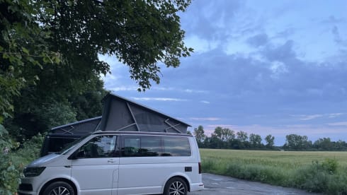 4p Volkswagen campervan 4 x 4