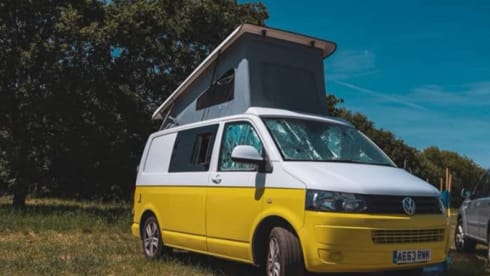 Daisy – 4 berth Volkswagen Camper Van (newly converted 2022)
