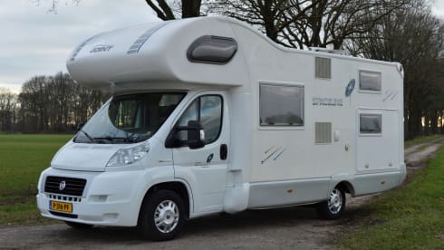 Beautiful complete and very neat 6-person camper (Fiat Ducato Joint S)
