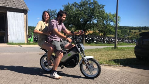 Campino – Camper with e-motorcycle + Stand up Paddle -30% discount possible