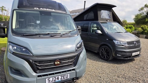 Rambling Retreat – Adria Mobil-Bus mit 2 Schlafplätzen ab 2024
