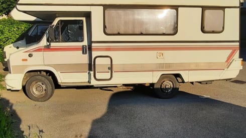 Green 2 – 🚐 Green 2 – Il Nonno dei Camper… ma con il Cuore Caldo e il Frigo Freddo! 🌍