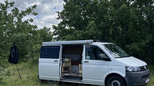 Saoirse – 2p Volkswagen campervan from 2011