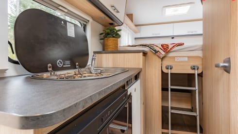 Almost new compact Sunlight (Hymer) type V66 with complete inventory