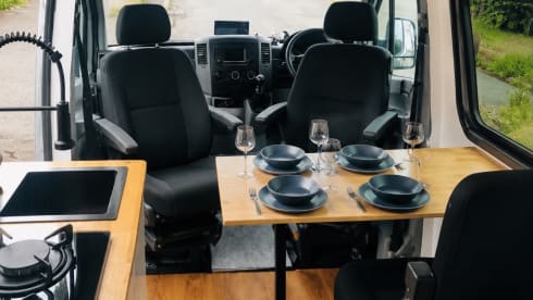 Spacious Off-Grid VW Campervan – Modern LWB High Top 