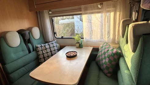 🚐🌍 Traveling with FamCam – adventurous and child-friendly on the road! 🏕