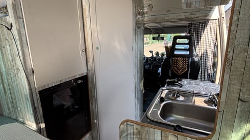 Billie – 2p Peugeot bus from 2000