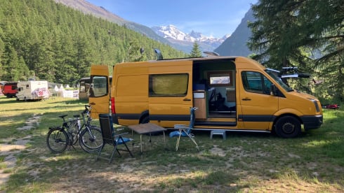 Pino – 4p Volkswagen bus from 2008