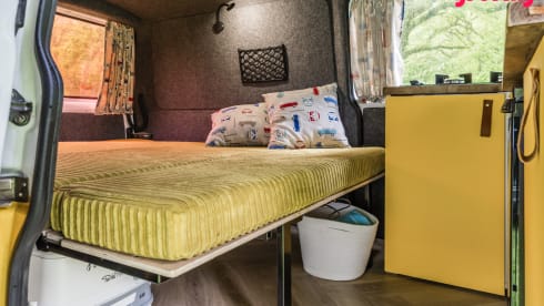 Sunset – 2p Volkswagen campervan from 1999